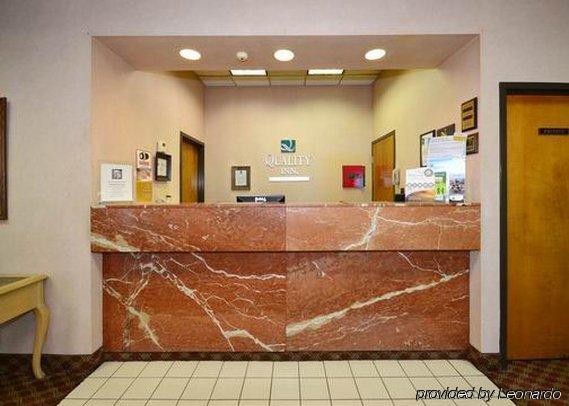 Quality Mayberry Inn 2*